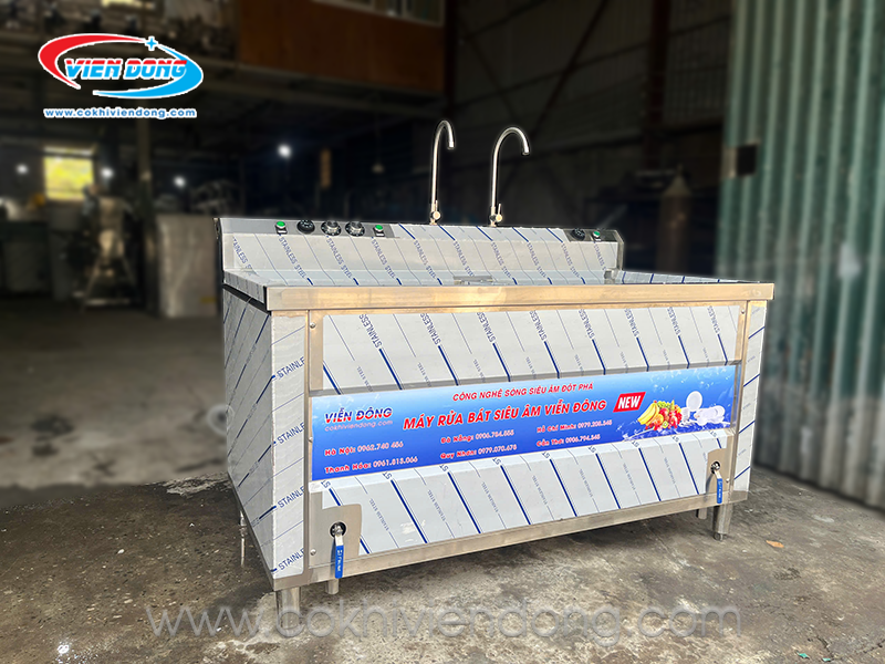 Máy rửa bát công nghiệp